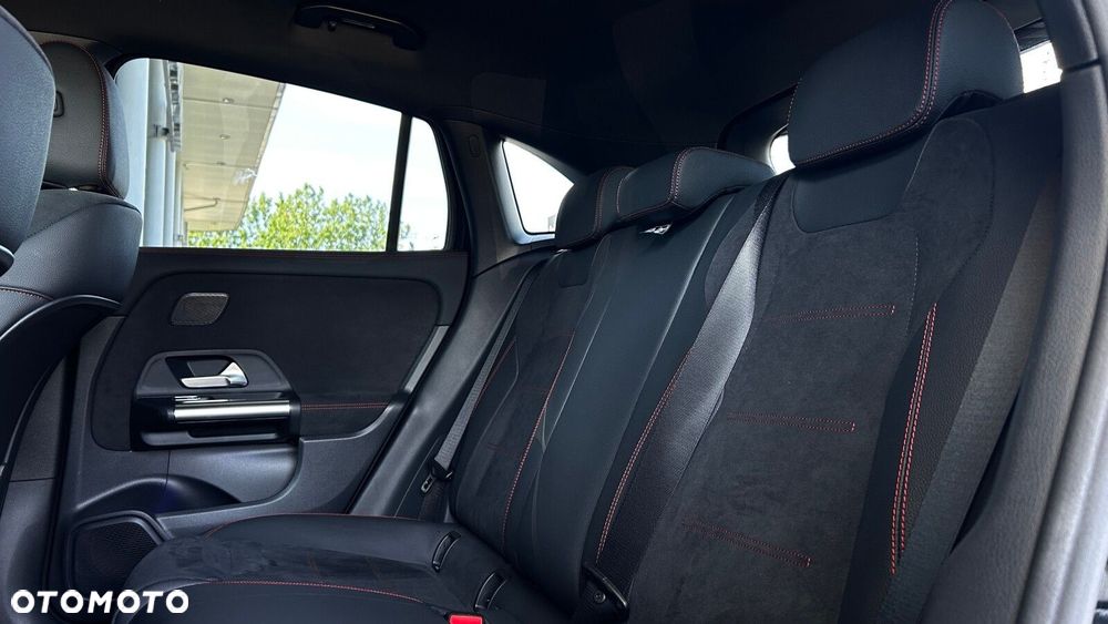 Mercedes-Benz GLA 200 AMG Line - 25