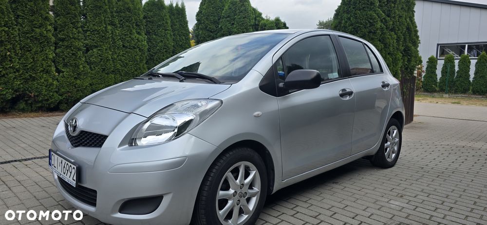Toyota Yaris - 11