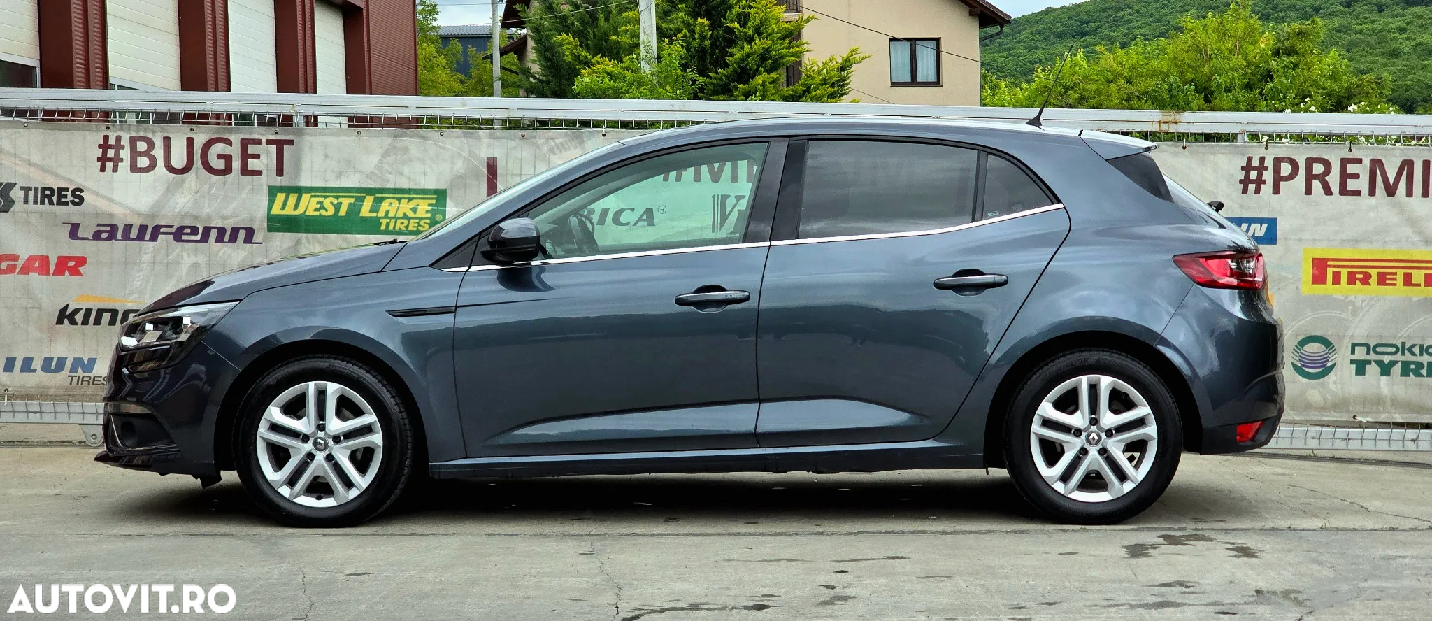 Renault Megane BLUE dCi Zen - 9