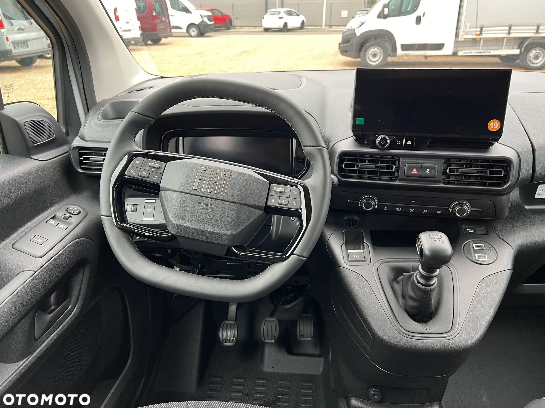 Fiat Doblo Maxi 5 miejsc - 12