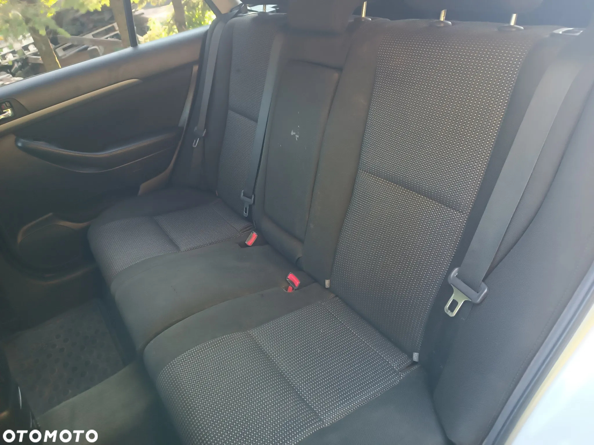 Toyota Avensis - 10