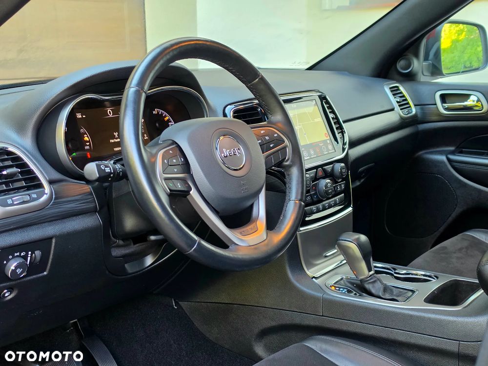 Jeep Grand Cherokee - 19