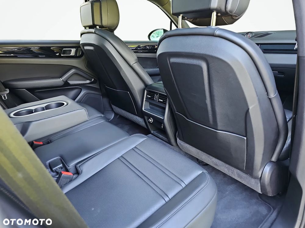 Porsche Cayenne Tiptronic S - 16