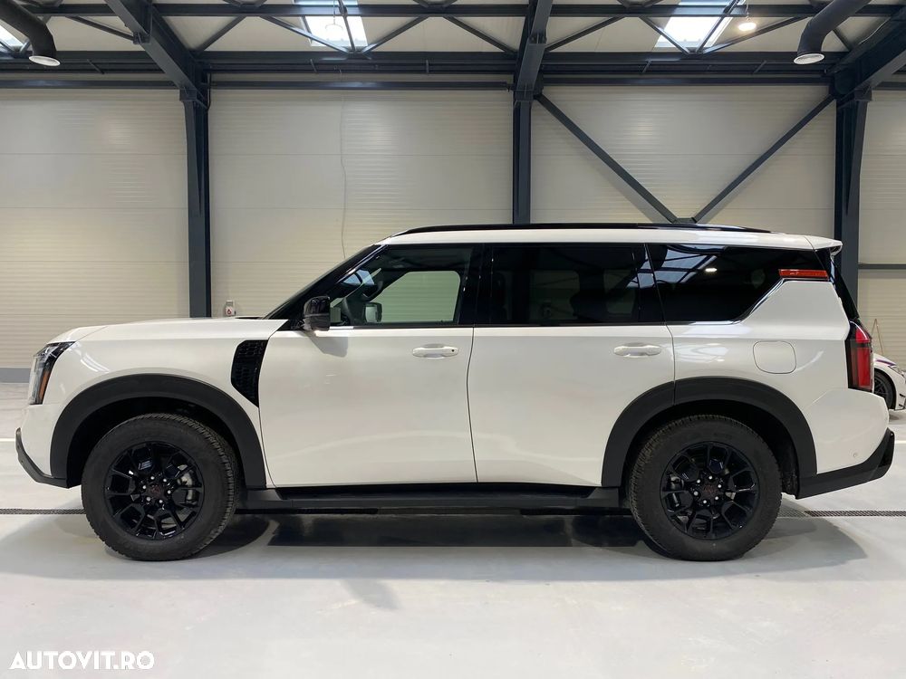 Nissan Armada - 2