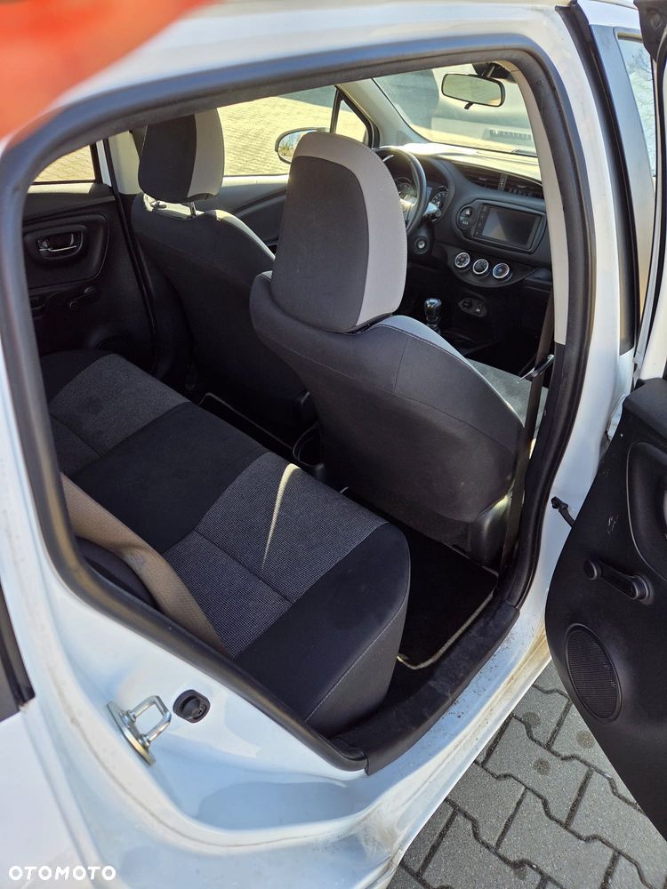 Toyota Yaris 1.5 Premium - 6