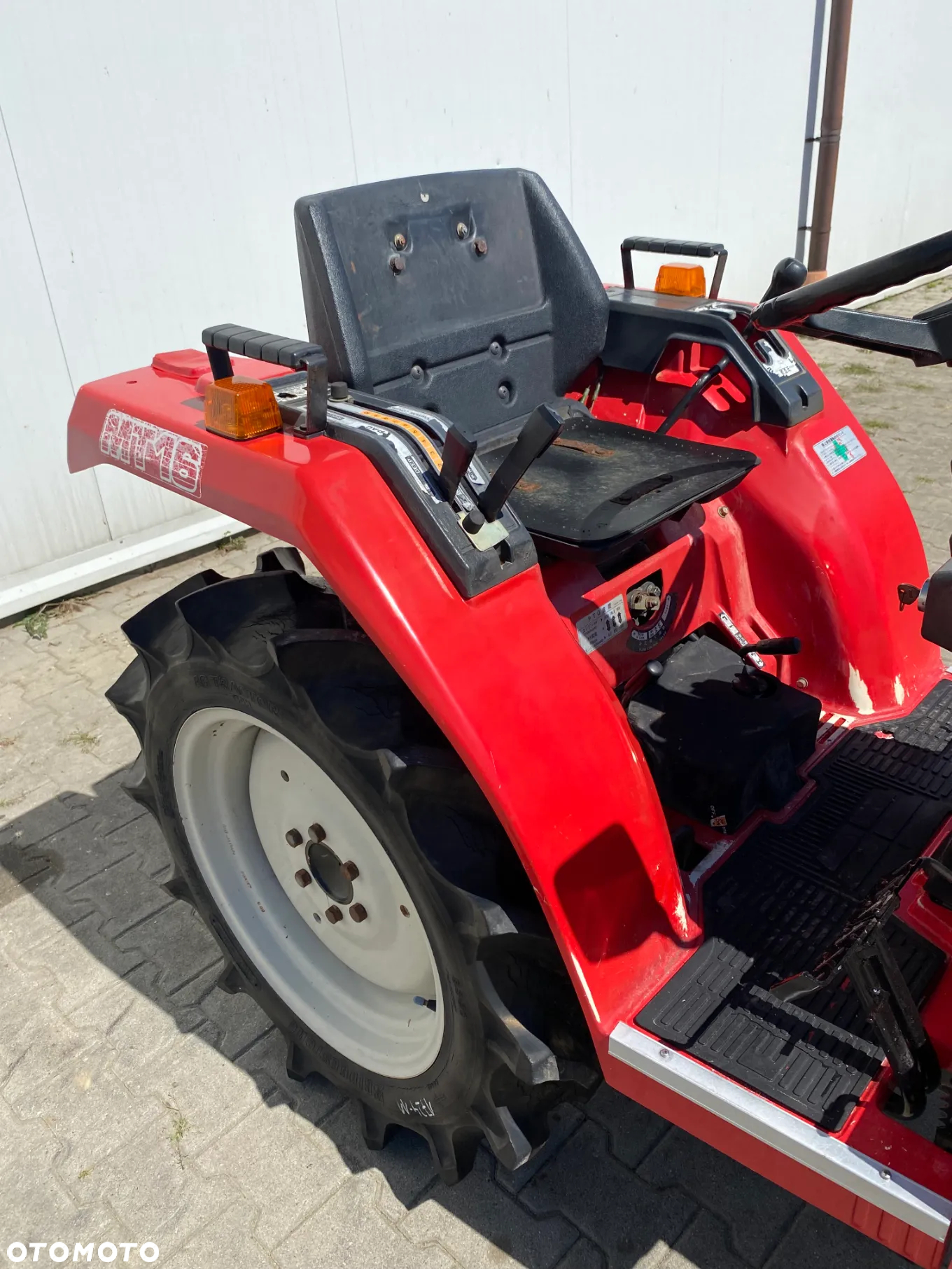 Mitsubishi MT16 - 3