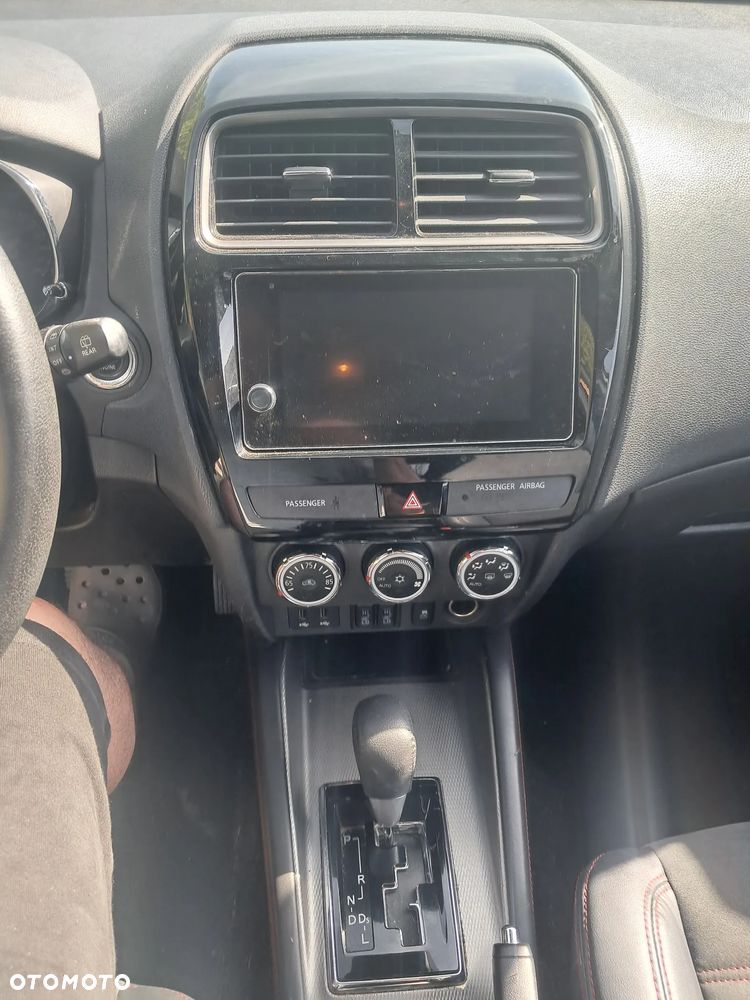 Mitsubishi ASX - 12