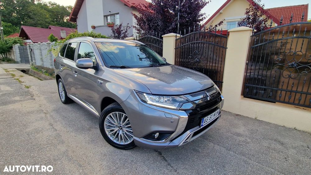 Mitsubishi Outlander 2.4 4WD Diamant+ - 3