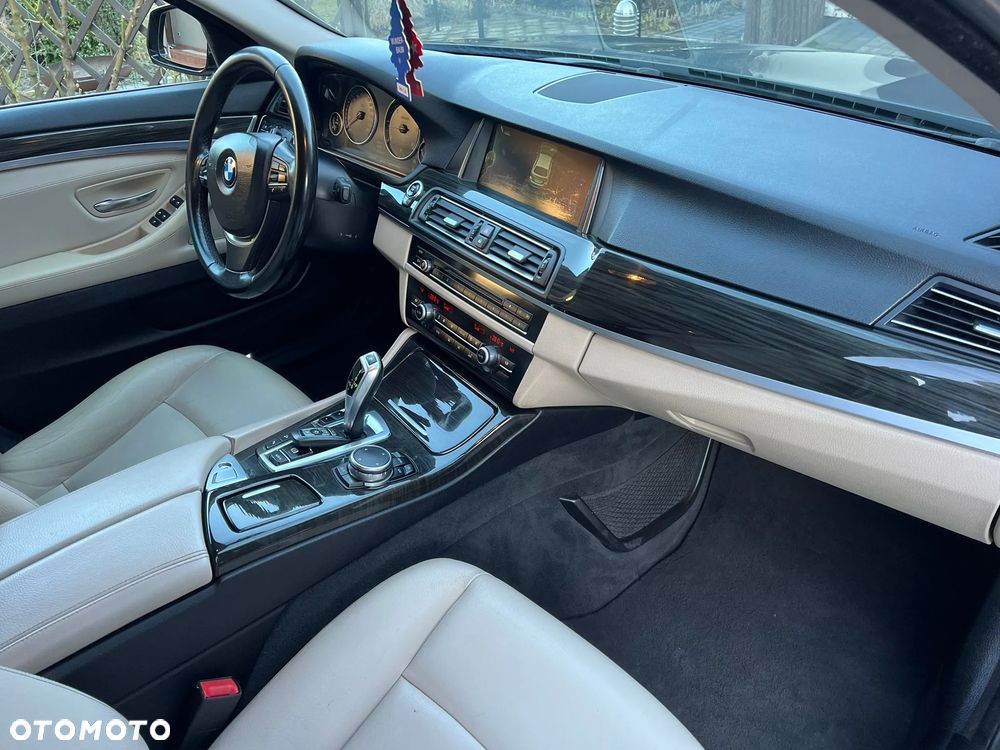 BMW Seria 5 520d xDrive Luxury Line - 25