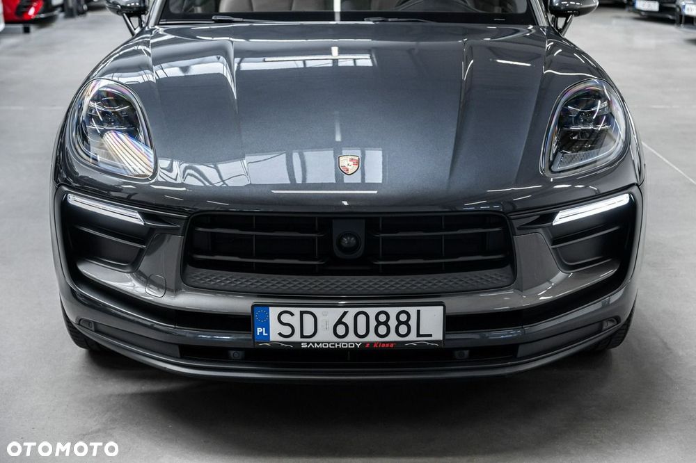 Porsche Macan T - 12