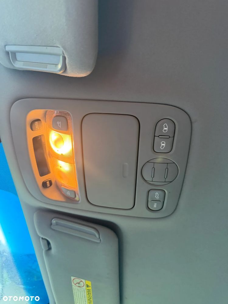 Kia Carnival 2.9 CRDi EX - 5