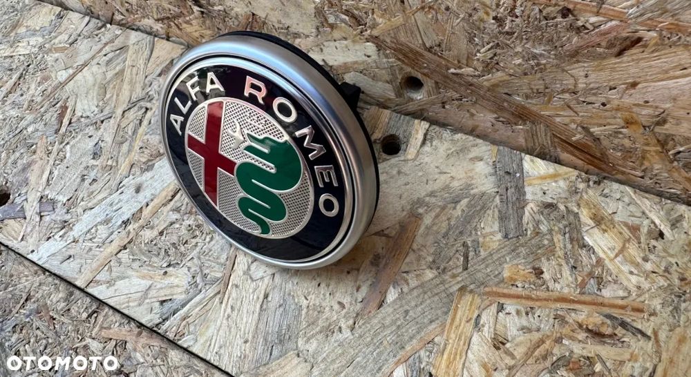 Emblemat Guzik Mikro styk Przycisk Klapy Bagażnika Tył Alfa Romeo Giulietta Mito 159 - 3