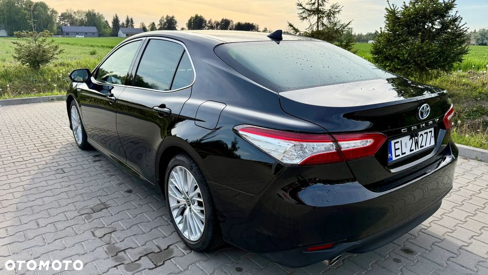 Toyota Camry 2.5 Hybrid Executive CVT - 9