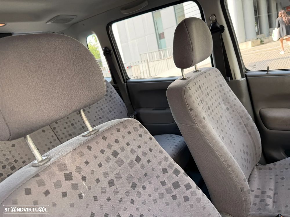 Opel Agila 1.0 12V Comfort - 17