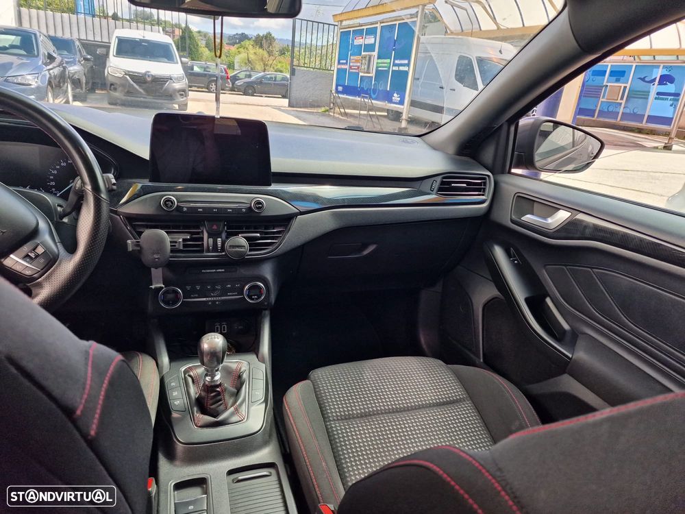 Ford Focus 1.0 EcoBoost ST-Line - 9
