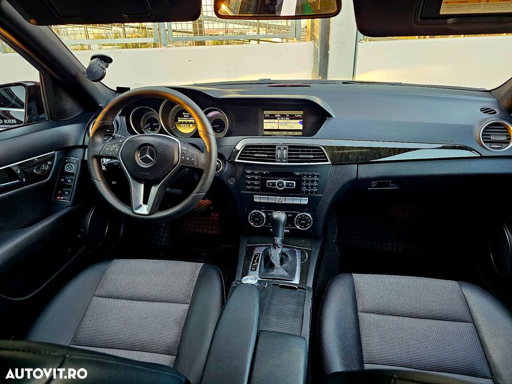 Mercedes-Benz C 250 (BlueTEC) d 4Matic 7G-TRONIC AMG Line - 12