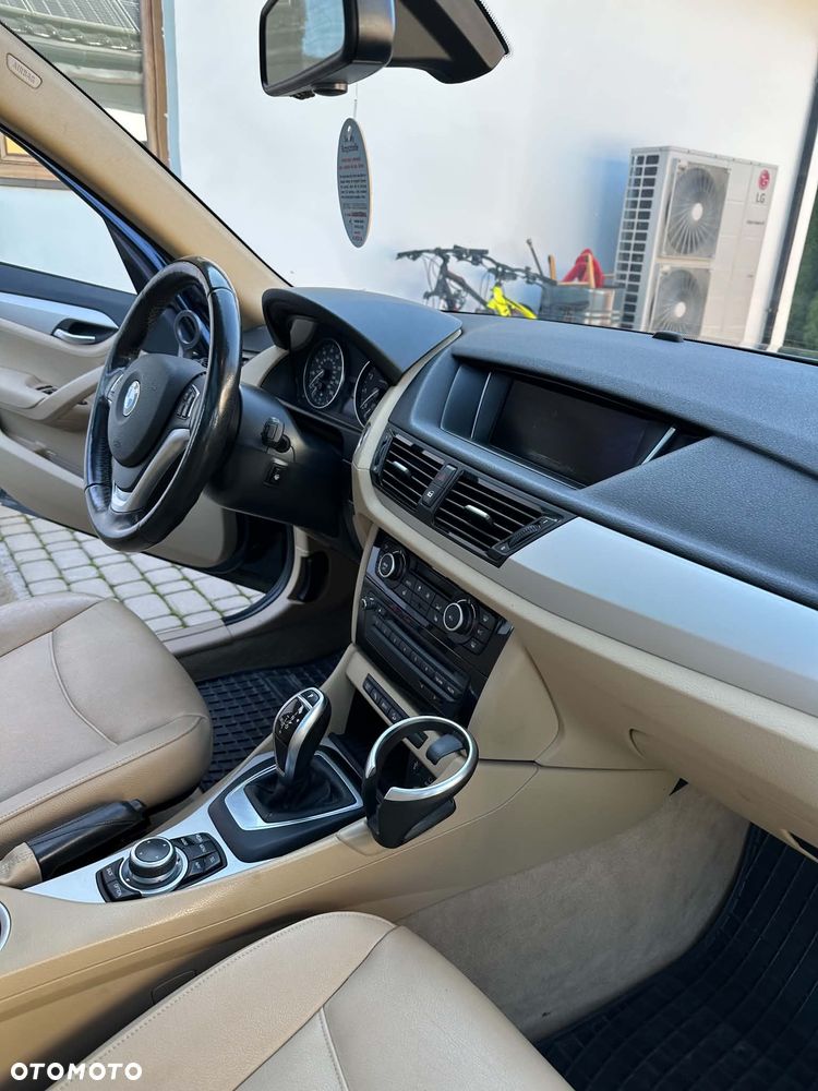 BMW X1 xDrive28i xLine - 6
