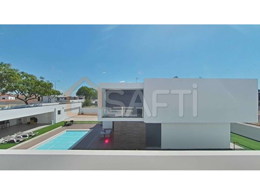 Moradia V5 com piscina na Quinta do Bonito, Entroncamento, Santarém - Grande imagem: 3/60