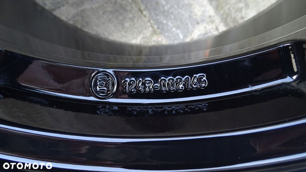 volvo 7.5jx17h2 et50.5 5x108 - felga dezent - 5