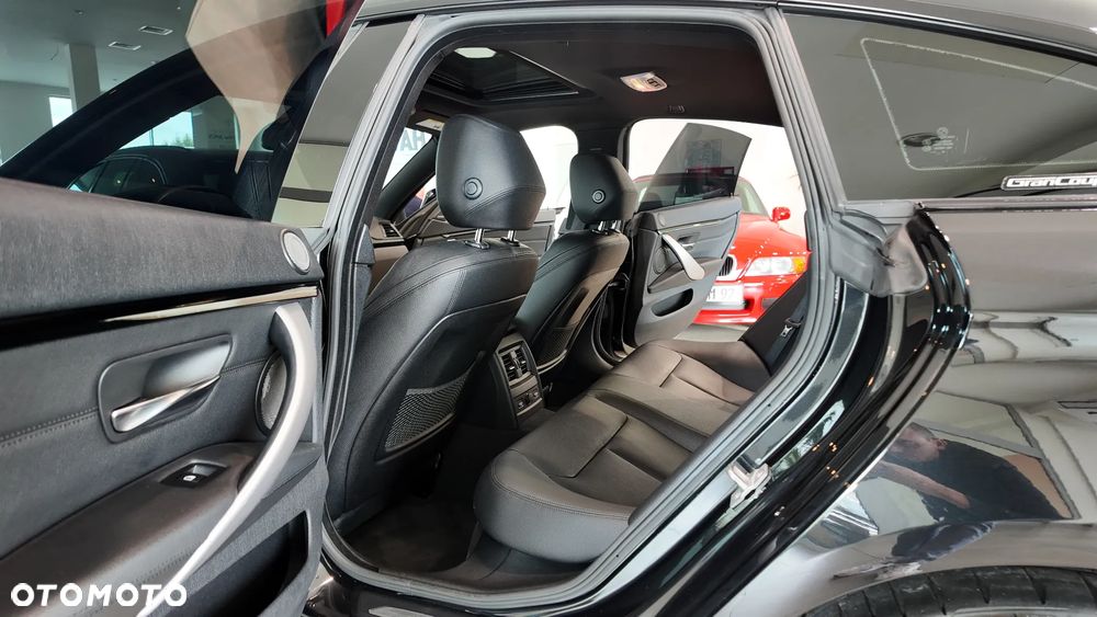 BMW Seria 4 435i Gran Coupe Sport Line - 29