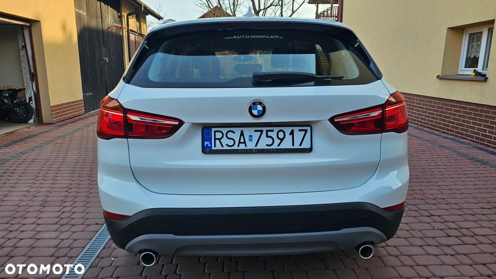 BMW X1 sDrive18d xLine - 27