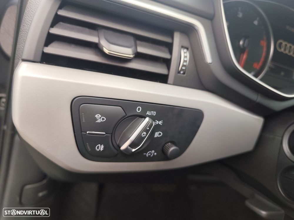 Audi A4 Avant 30 TDI S tronic - 25