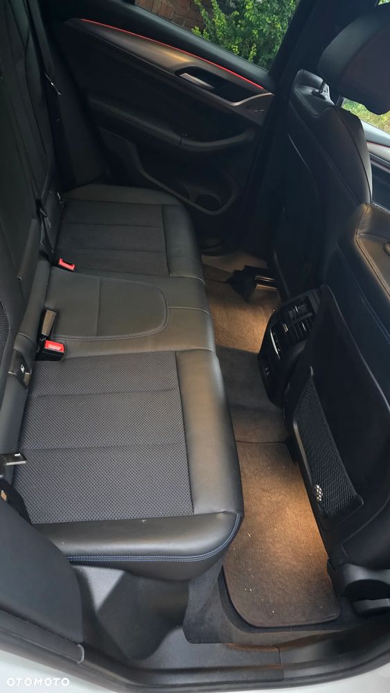 BMW X3 xDrive20d sport - 28