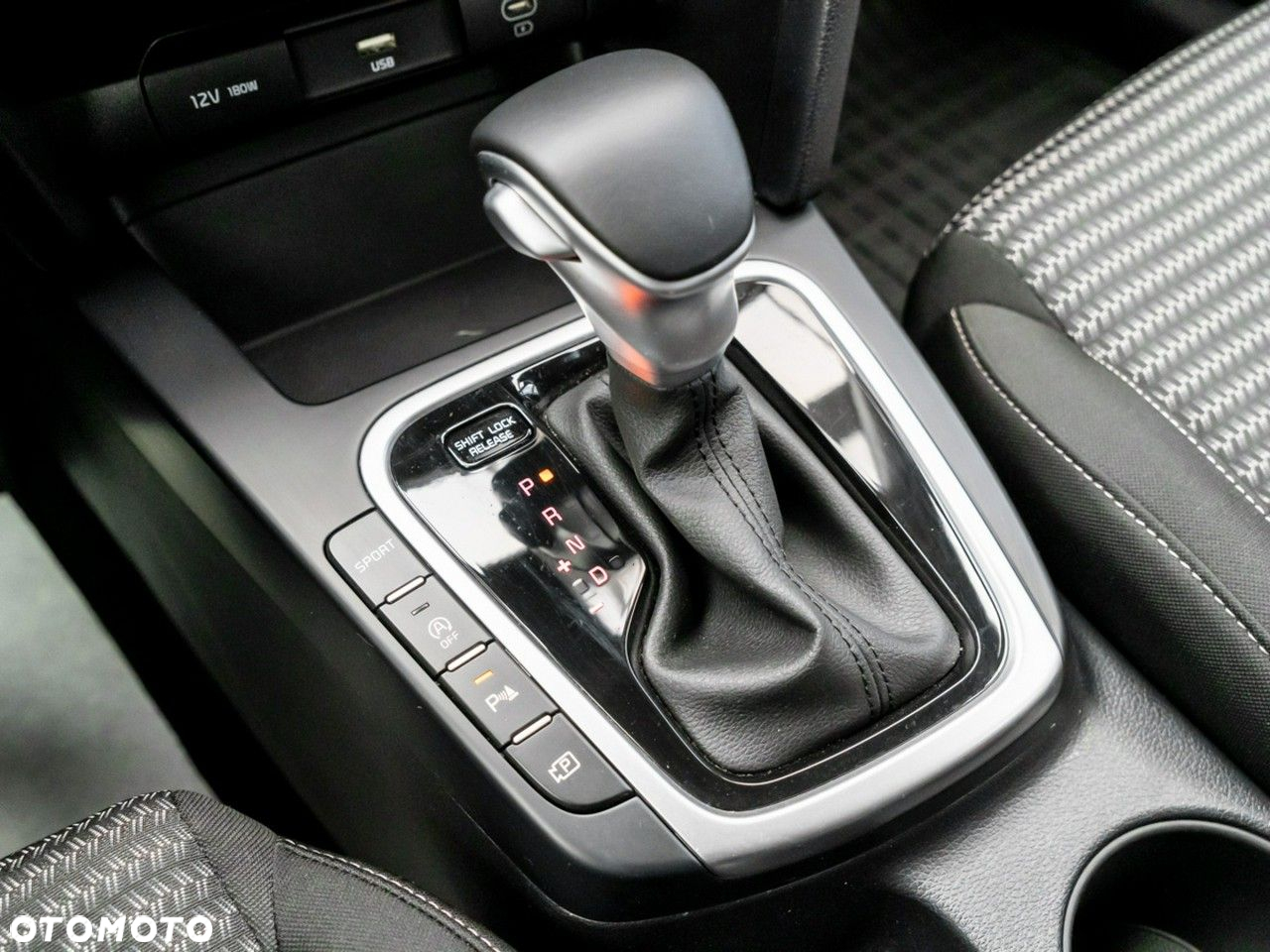Kia Ceed 1.5 T-GDI M DCT - 12