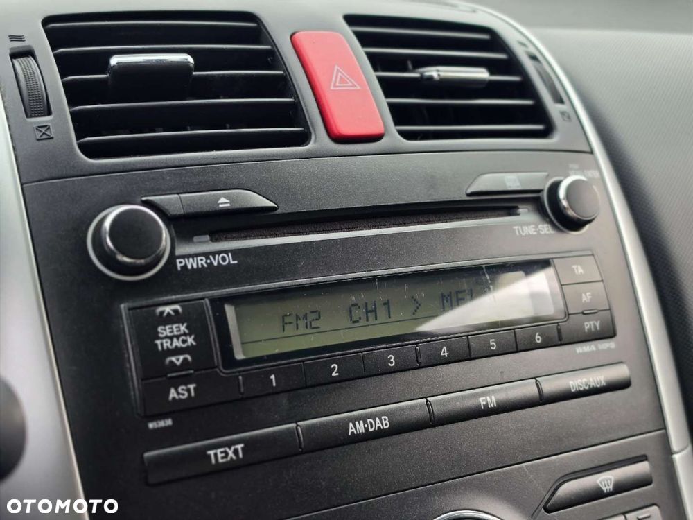 Toyota Auris - 29