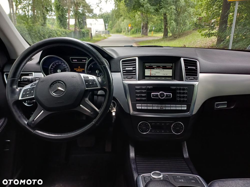 Mercedes-Benz ML - 13