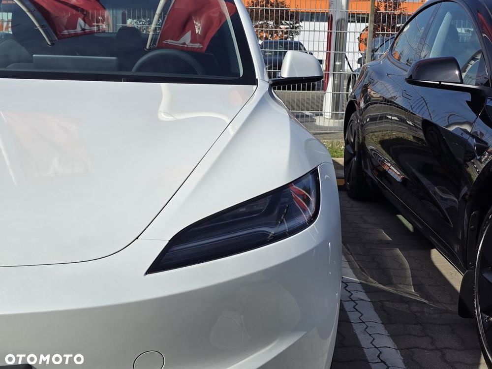 Tesla Model 3 Long Range AWD - 23