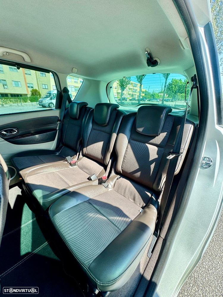 Renault Scénic 1.5 dCi Dynamique S - 11
