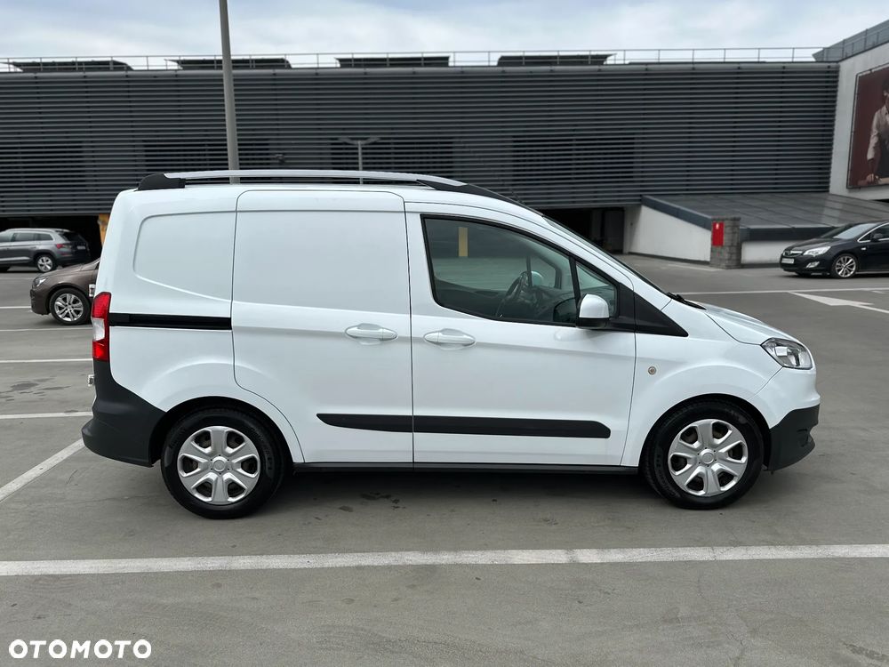 Ford Transit Courier - 5