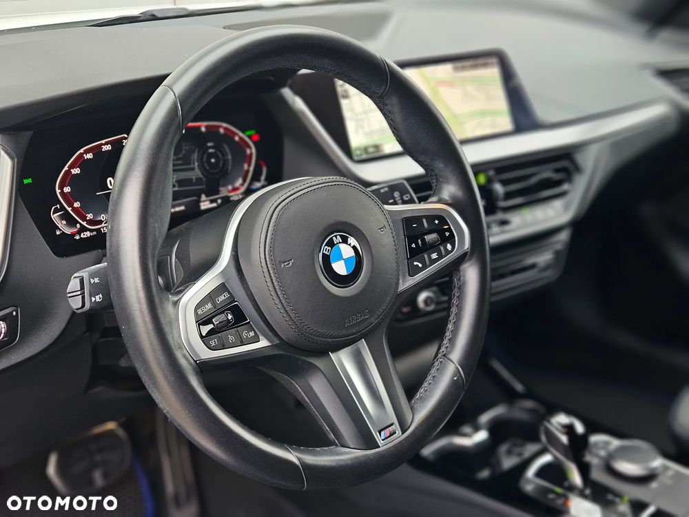 BMW Seria 1 - 38
