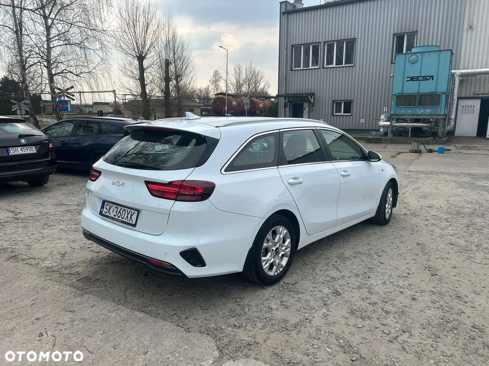 Kia Ceed 1.5 T-GDI M - 10
