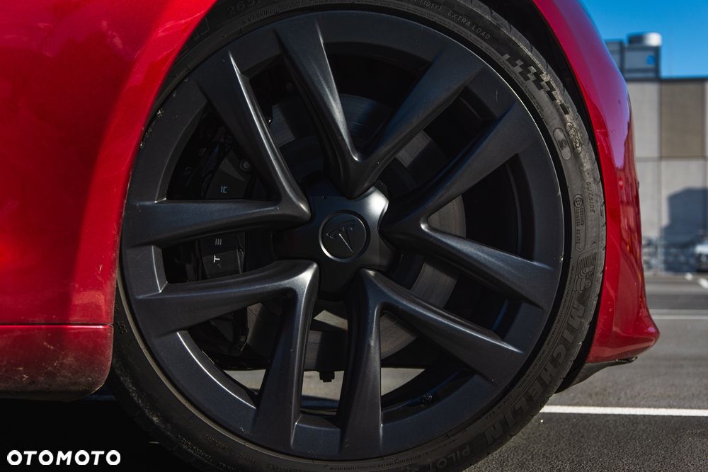 Tesla Model S Long Range - 17