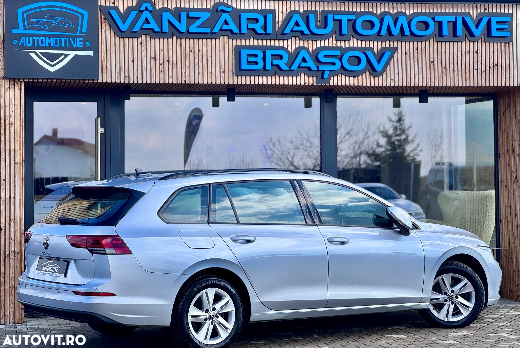Volkswagen Golf 2.0 TDI DSG Life - 3
