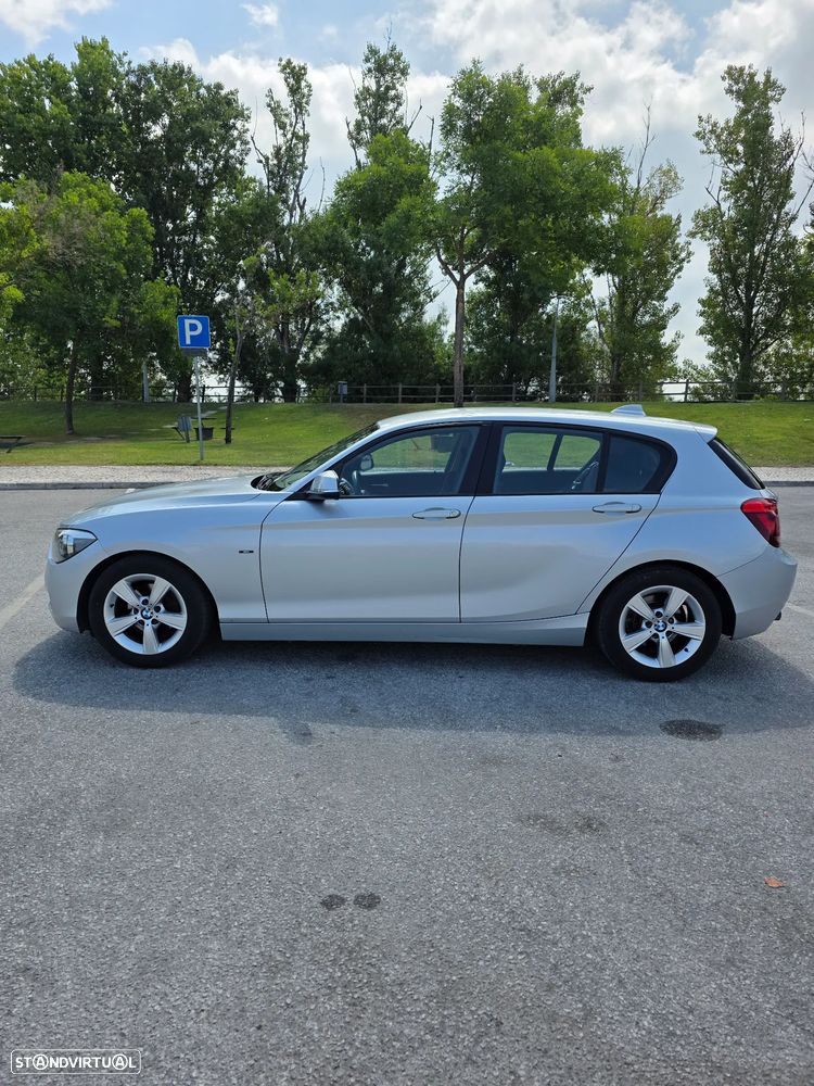 BMW 116 d EDynamics Line Sport — fotografia 2