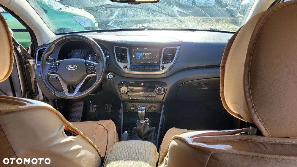 Hyundai Tucson 1.6 GDI BlueDrive GO 2WD - 18