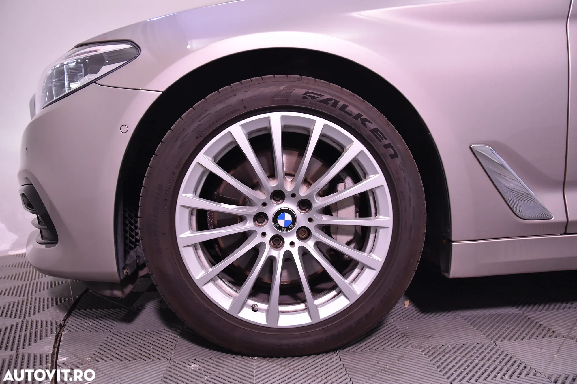 BMW Seria 5 525d Touring Aut. Sport Line - 13