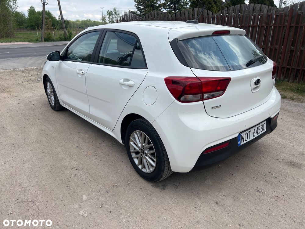 Kia Rio - 3
