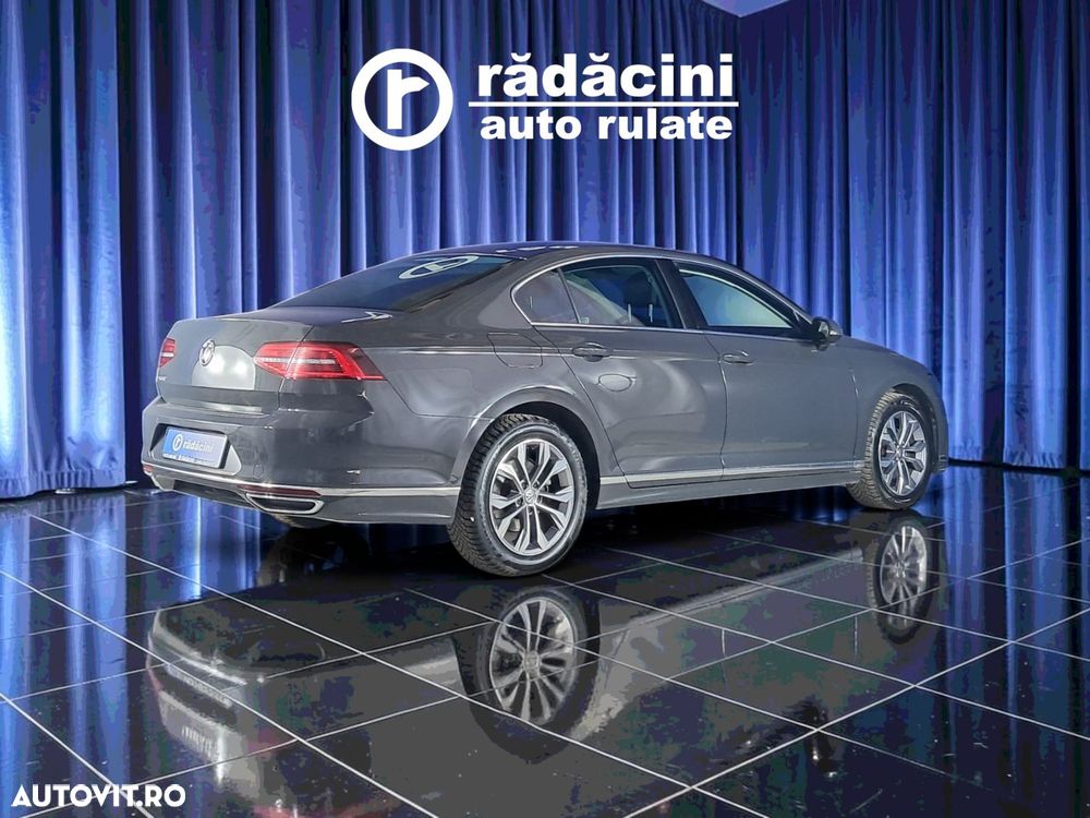 Volkswagen Passat - 7