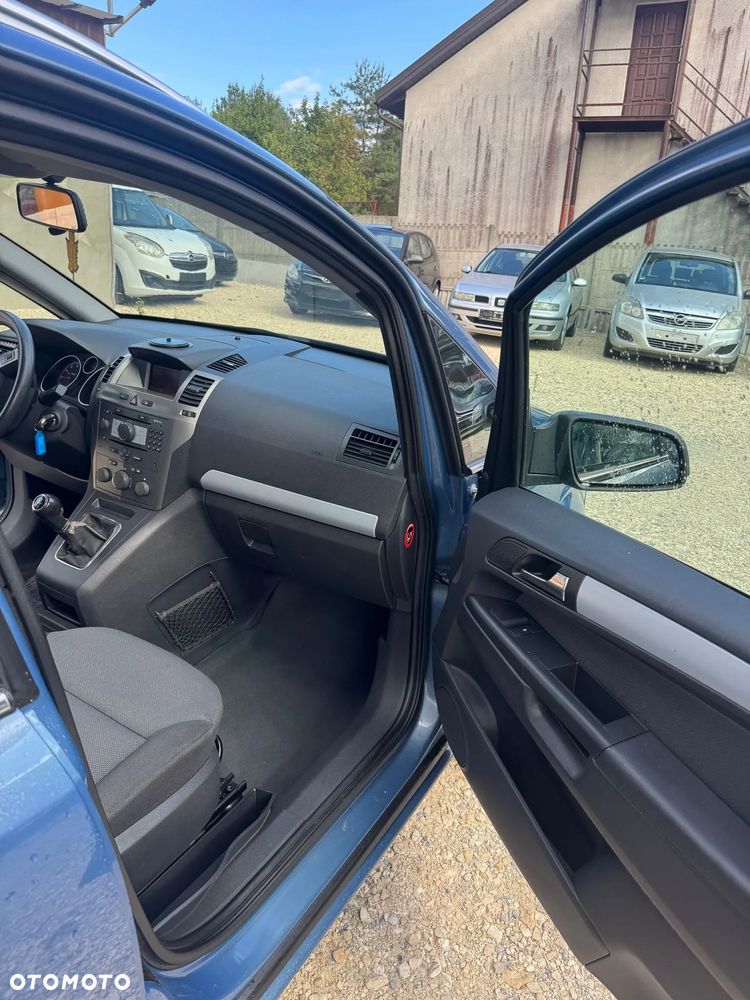 Opel Zafira 1.8 Cosmo - 19