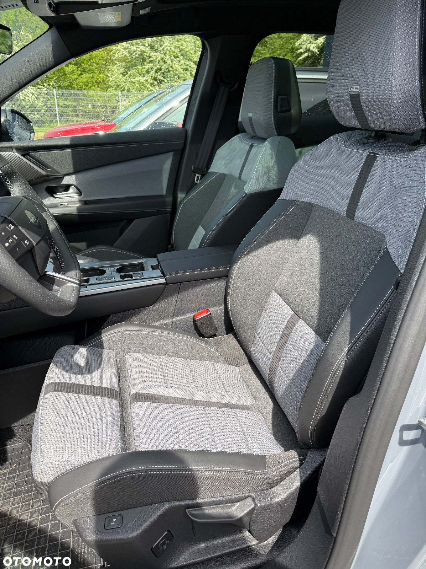 Opel Grandland 1.2 T mHEV GS S&S eDTC6 - 12