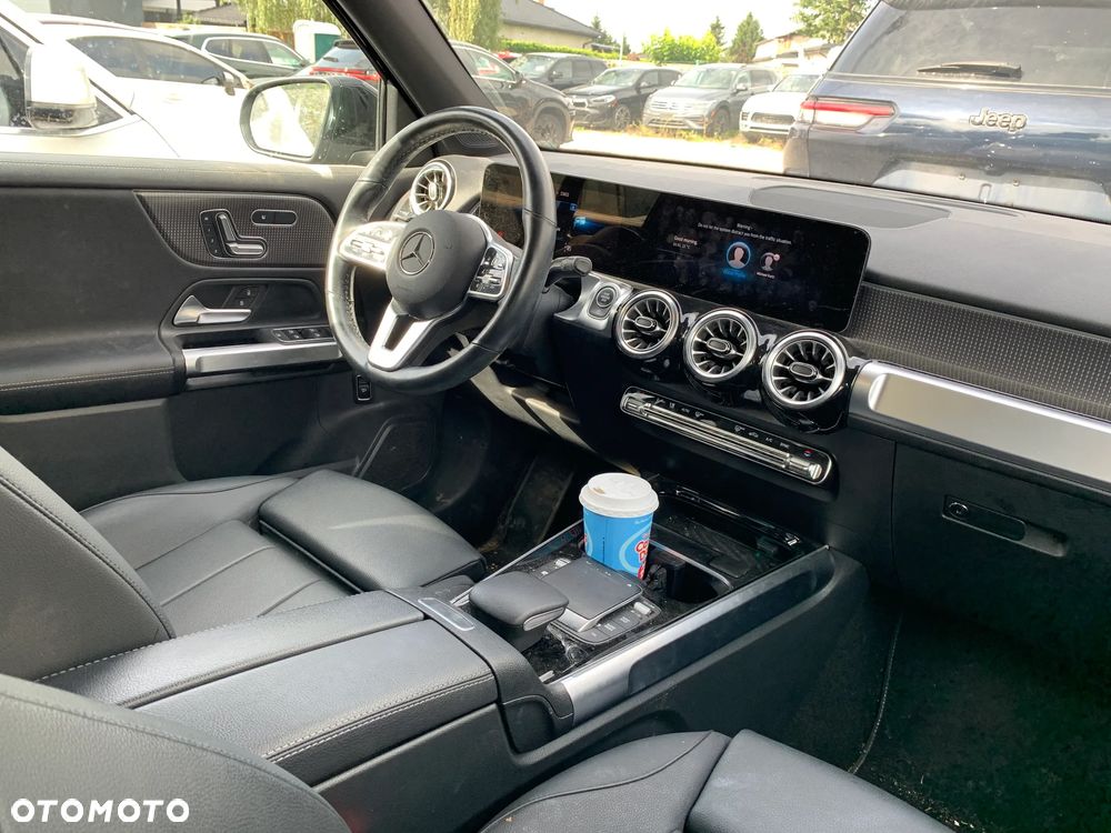 Mercedes-Benz GLB 250 4Matic 8G-DCT - 13