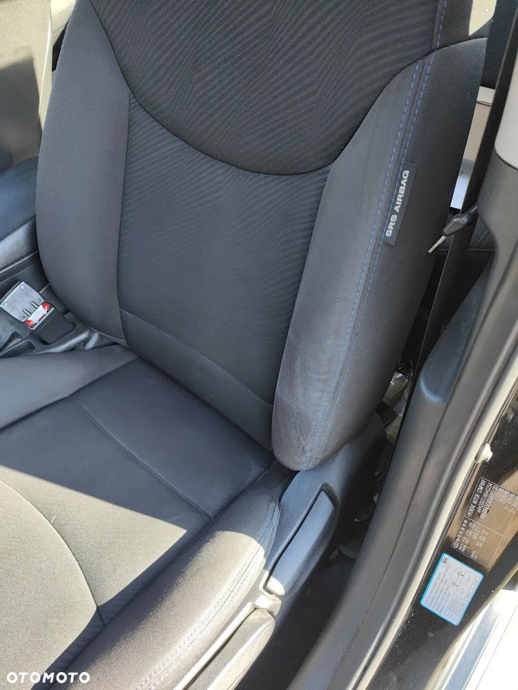 Hyundai Elantra 1.6 Comfort - 27