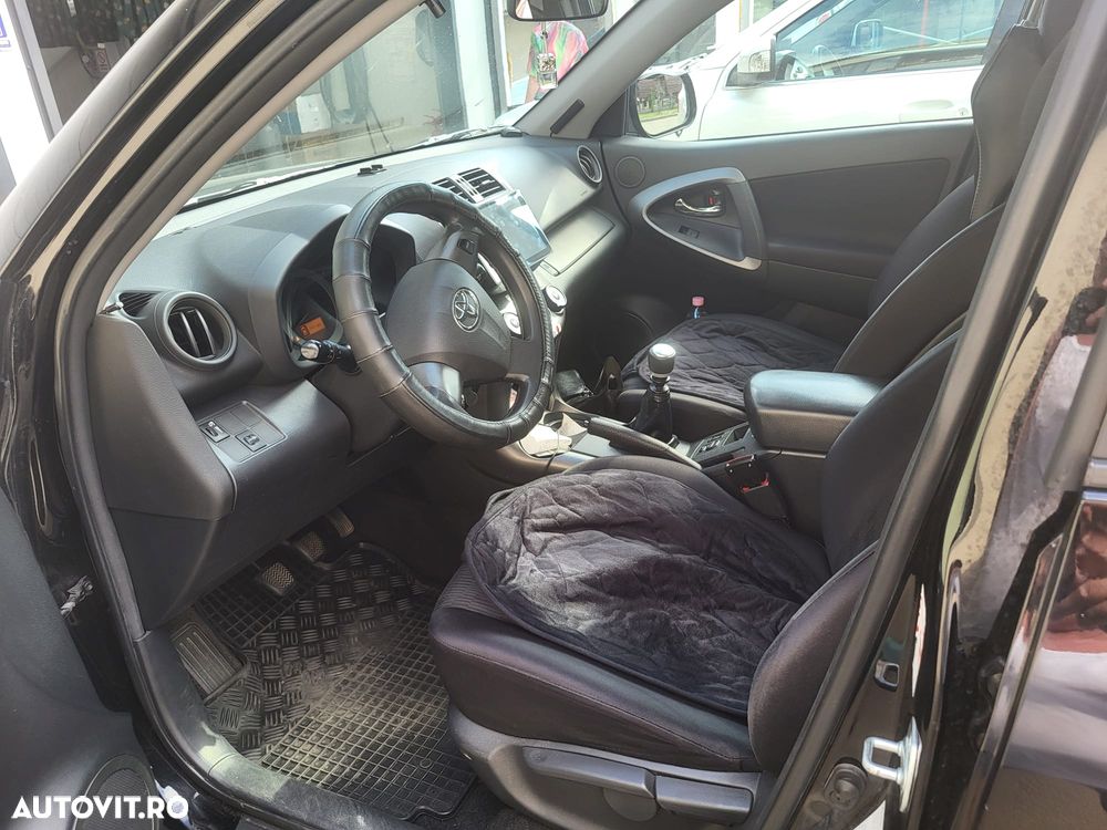 Toyota RAV4 2.2 D-4D Executive - 4