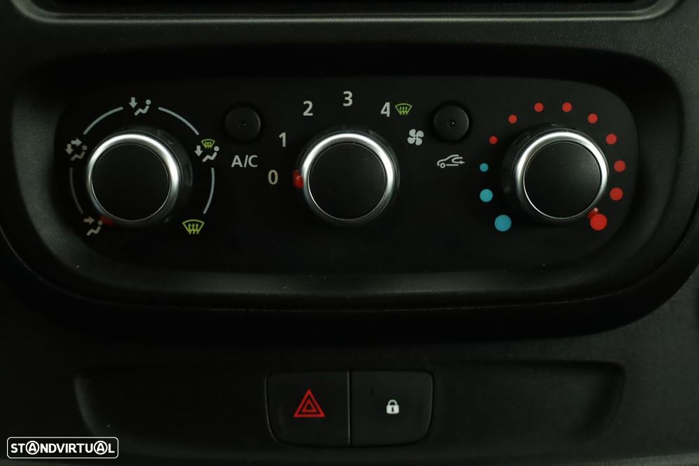 Renault 2.0 dci l1h1 1.0t - 11