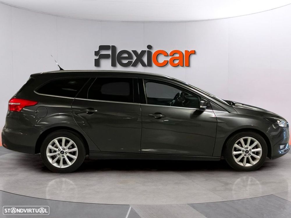 Ford Focus 1.0 EcoBoost Titanium - 6