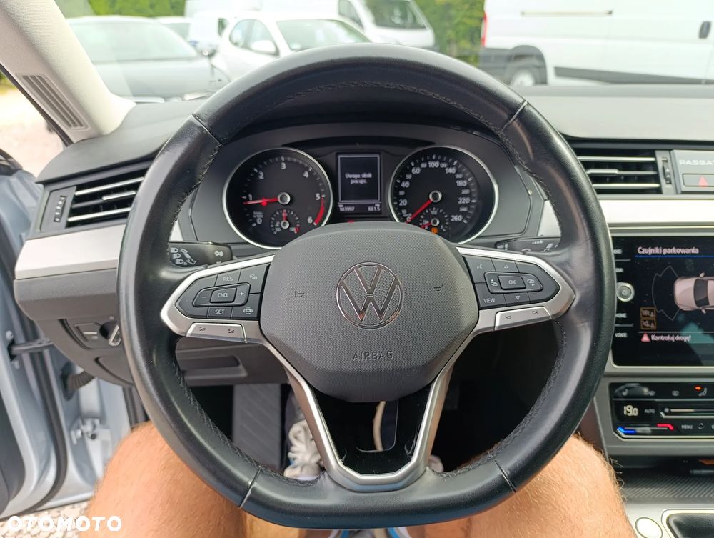 Volkswagen Passat 2.0 TDI EVO Business - 22